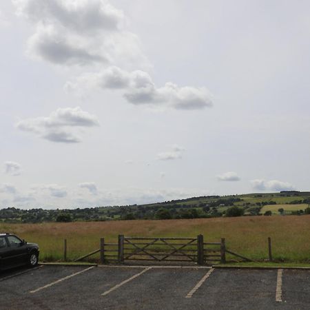 The Craven Heifer Inn Kelbrook Room photo